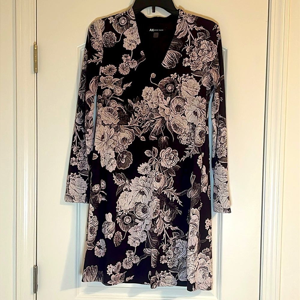 AK Anne Klein Dress Dark Purple White Floral Stretch Tunic Pockets Size Small